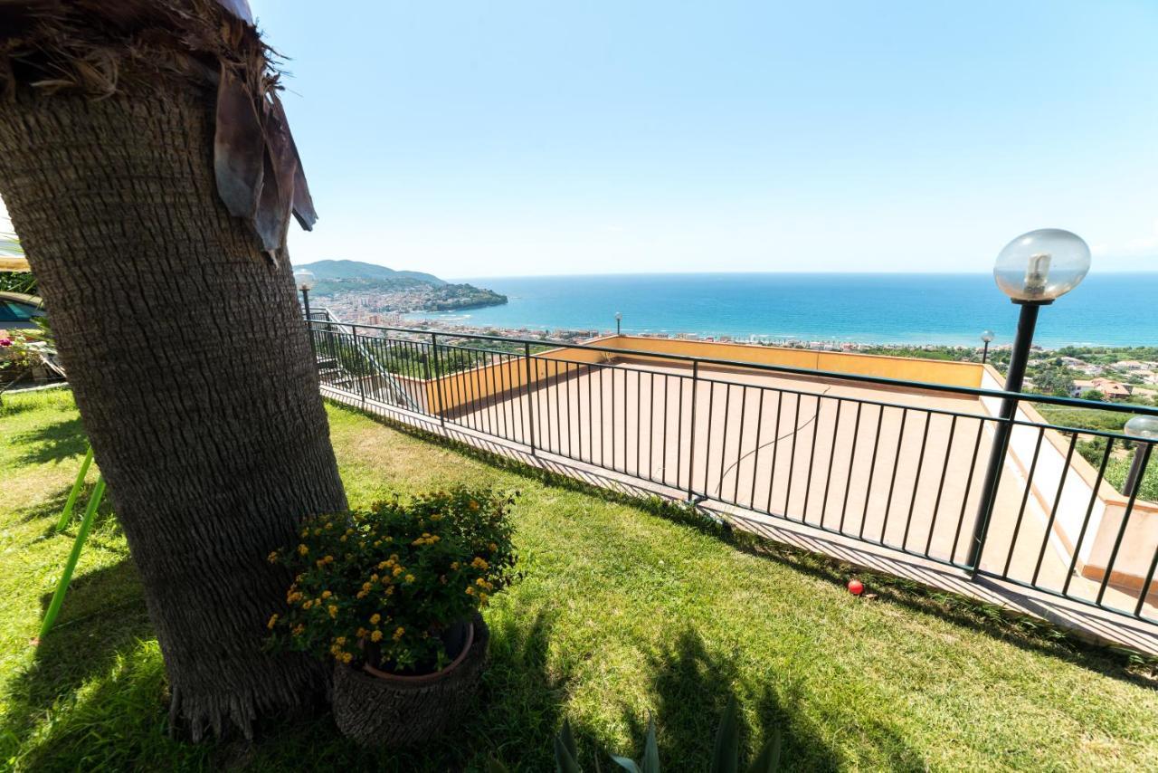 B&B "L'Eco Del Mare" Агрополі Екстер'єр фото
